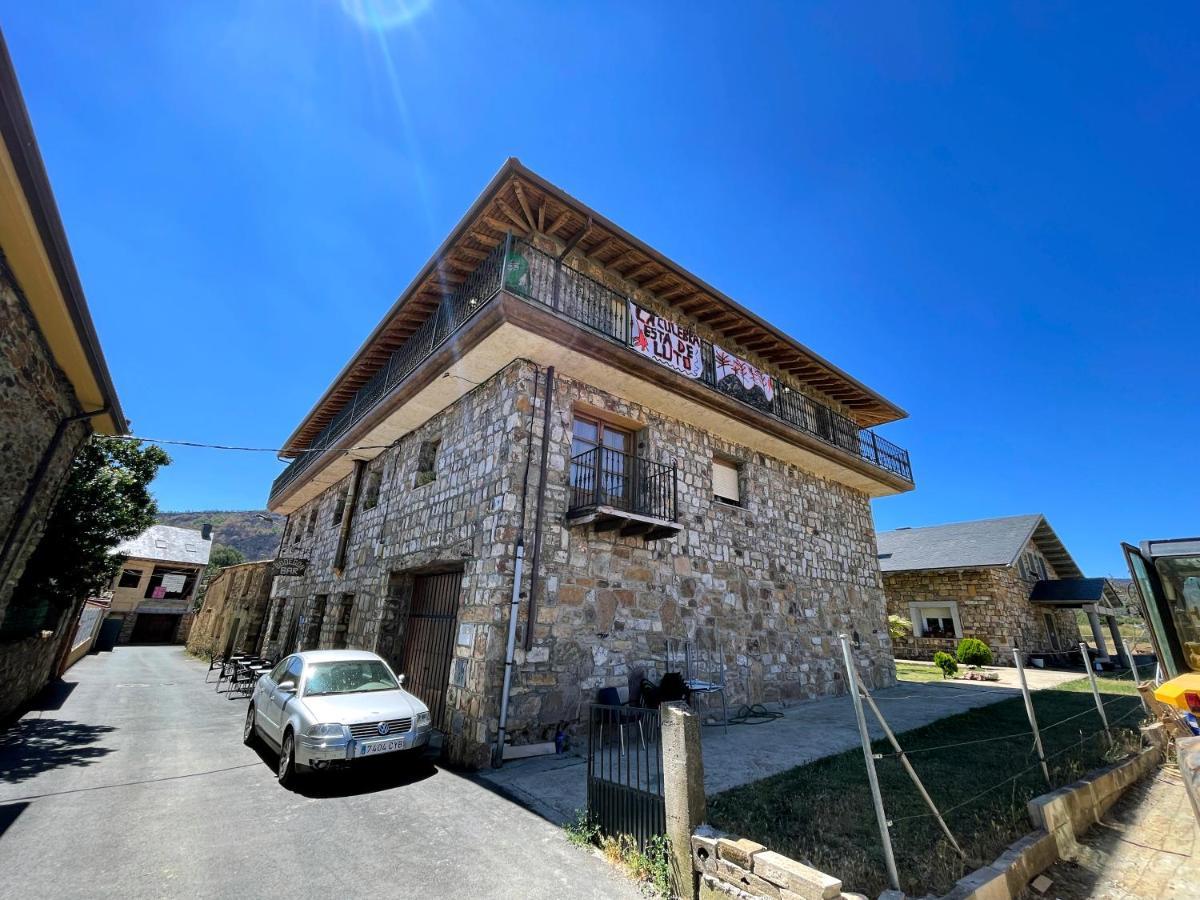 La Guarida De La Lleira Hotel Ferreras de Arriba Exterior photo